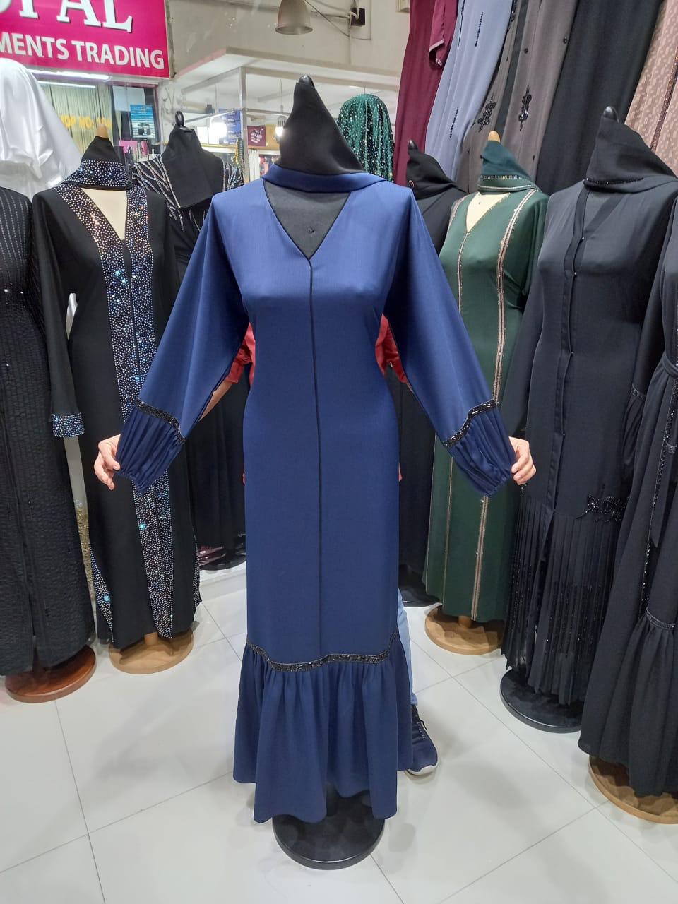 Stylish Straight Abaya with Pleated Arms